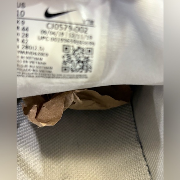 Nike Air Max Sz 10 Preowned 270 React ENG
Photon Dust - Picture 7 of 7